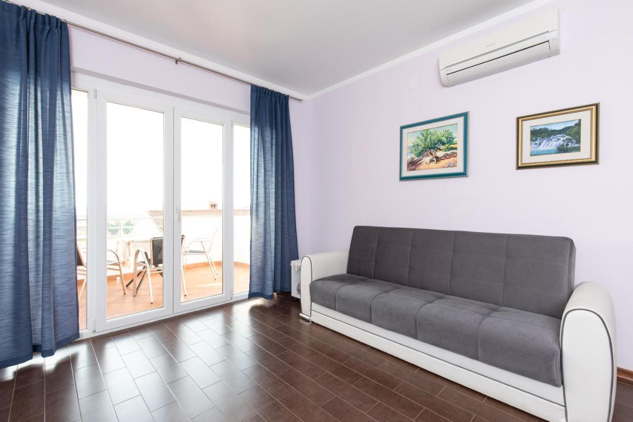 Apartments Bella Vista Krk Town Exterior photo