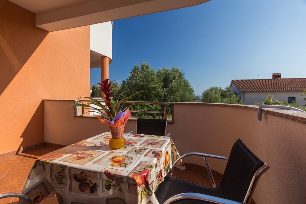Apartments Bella Vista Krk Town Exterior photo
